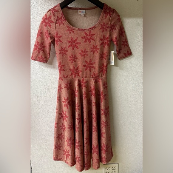 LuLaRoe Nicole Dress Small NWT Red Floral Poinsettia Fit & Flare Scoop Neck SM - Picture 7 of 7
